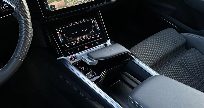 Audi e-tron cena 279900 przebieg: 11819, rok produkcji 2021 z Zelów małe 742
